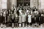 Někteří žáci a učitelé Městské hudební školy Vrchlabí - 1950